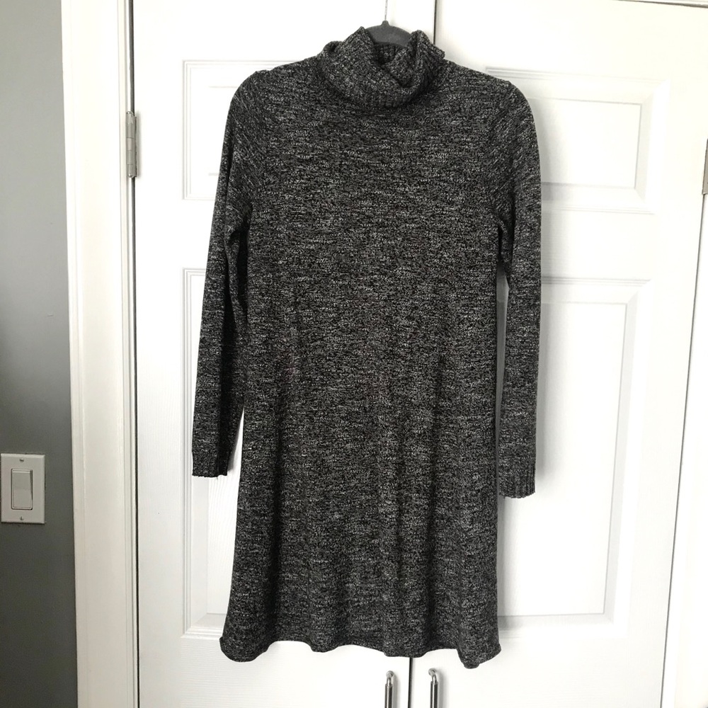3/$20⚡️Black Heather Turtleneck Sweater Dress⚡️